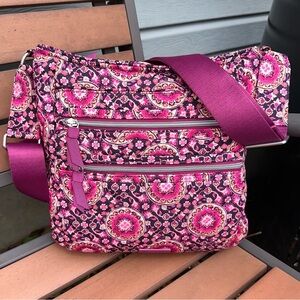 Vera Bradley Raspberry Medallion Triple Zip Hipster in Performance Twill